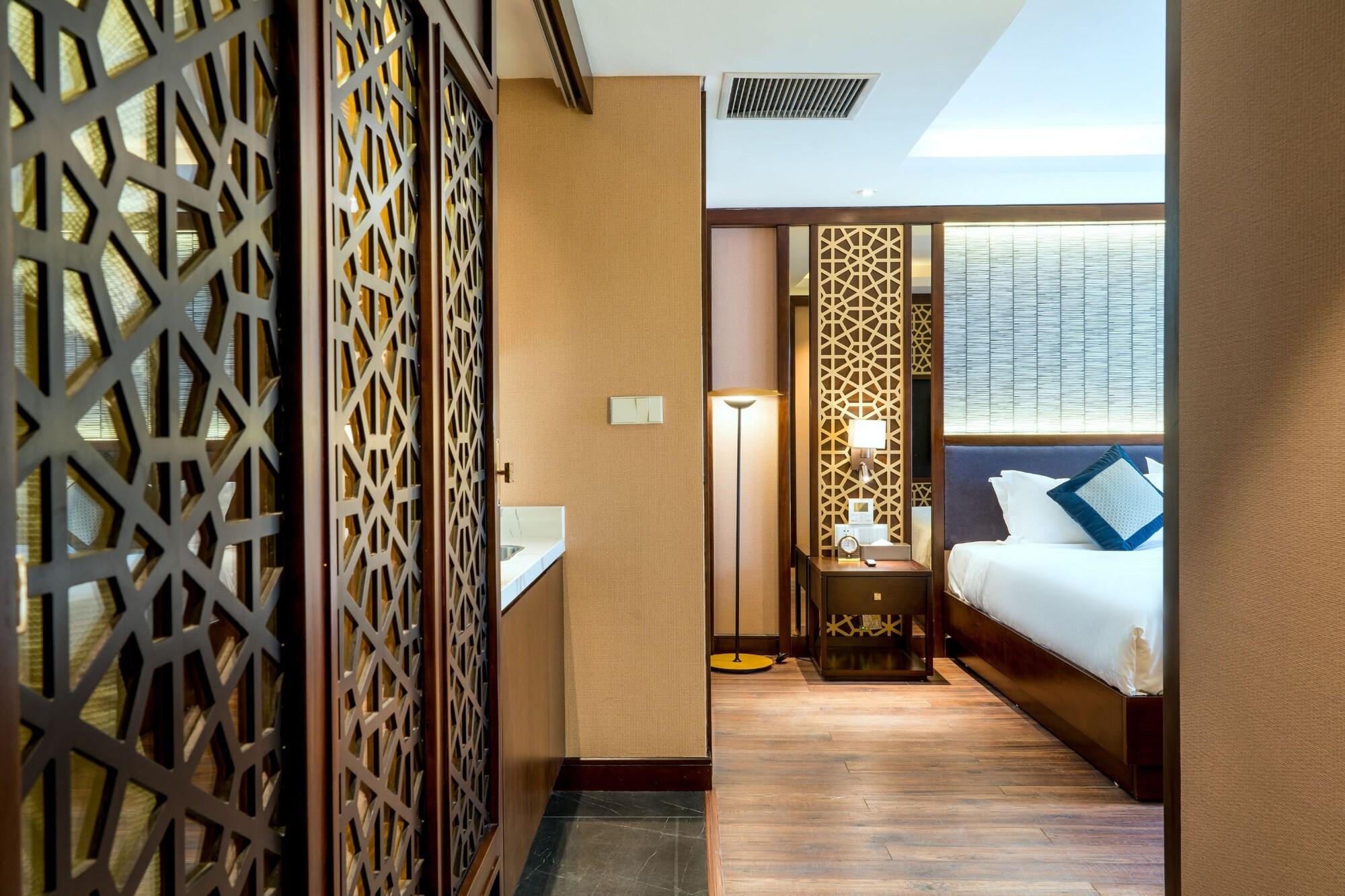 Conifer Grand Hotel Ханой Екстер'єр фото